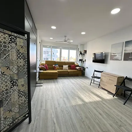 Ver417 - Reformado, Wifi, Vistas Al Mar, Piscina, Playa A 600 Metros, Centro A 300 Metros Apartment Torremolinos